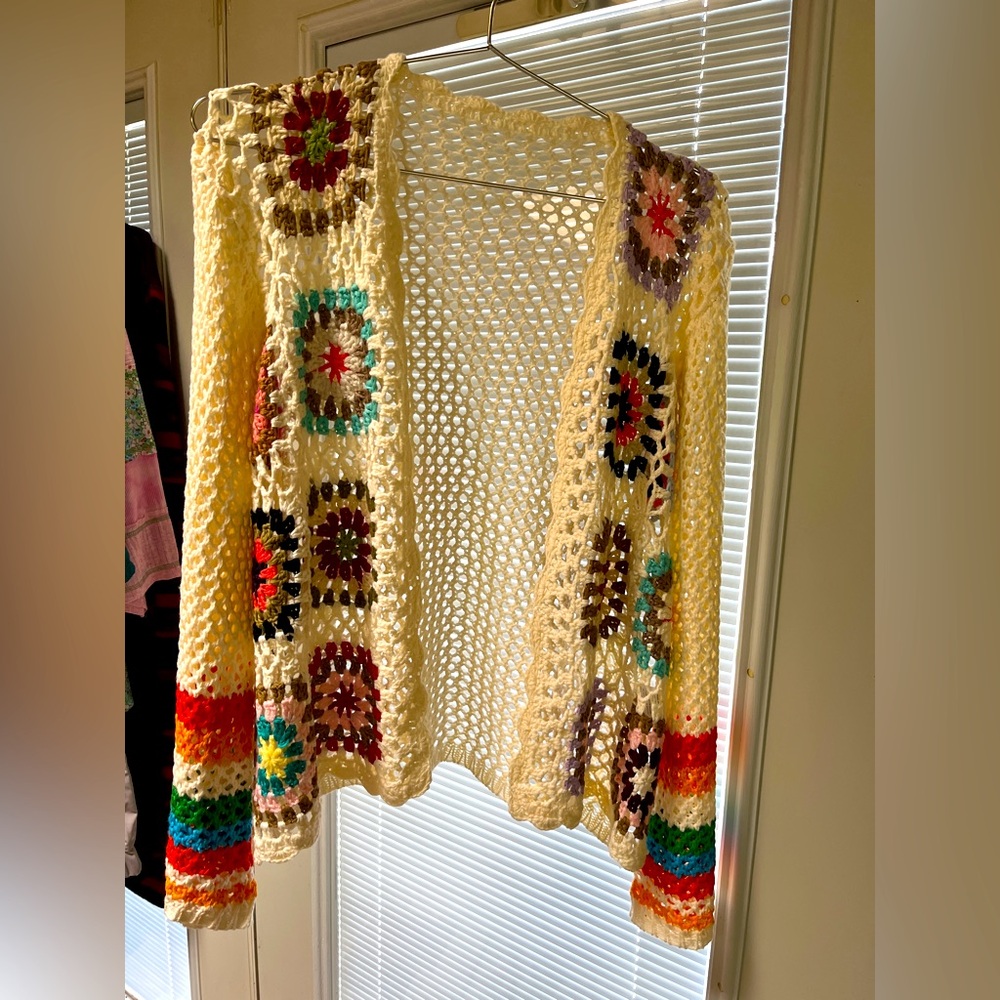 Cream and Red Chunky Crocheted Cardigan Sweater. P2P 23” Label removed